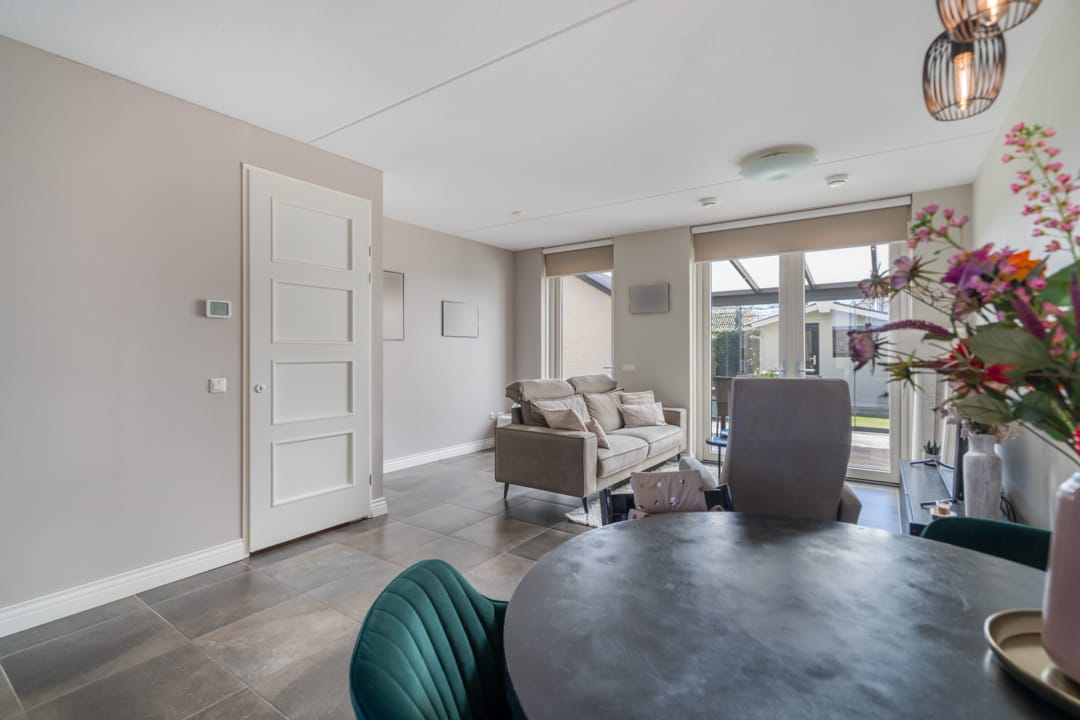 Turnkey terraced house with 3 bedrooms and sunny garden in Laarveld, Weert — 15