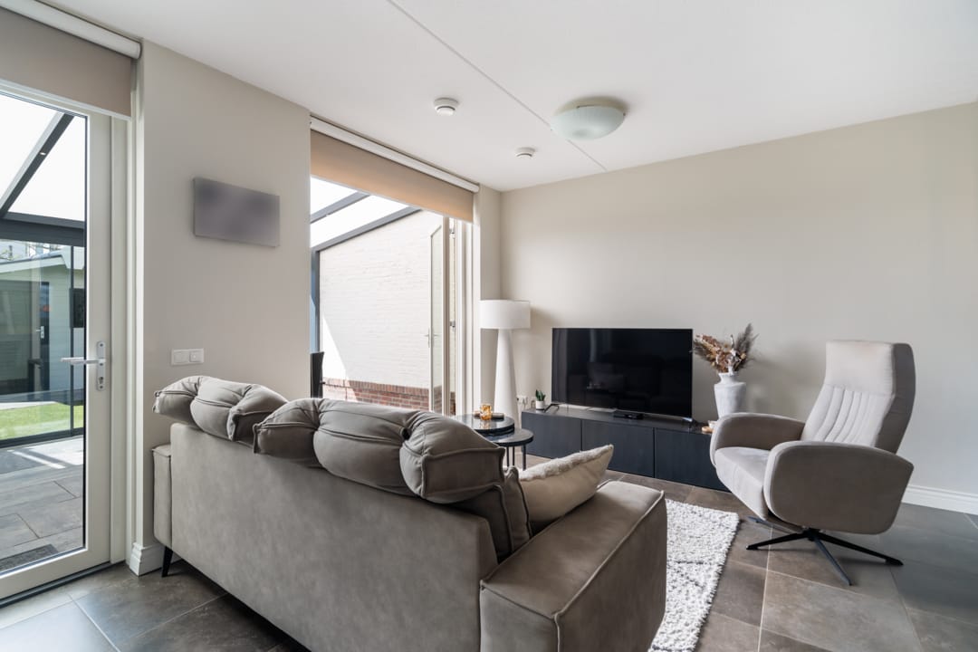 Turnkey terraced house with 3 bedrooms and sunny garden in Laarveld, Weert — 11