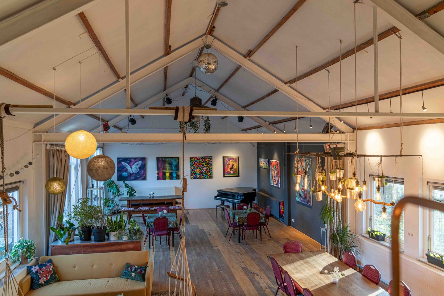 View photo 2 of Mierenmeent 122