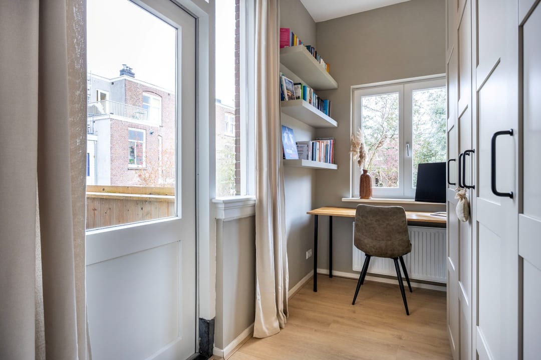 Photo 17 of Tooropstraat 213-A