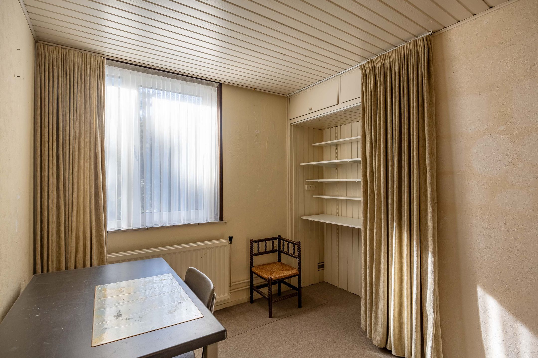 Spacious semi-detached family home with garage in quiet green setting of Veltum — 27