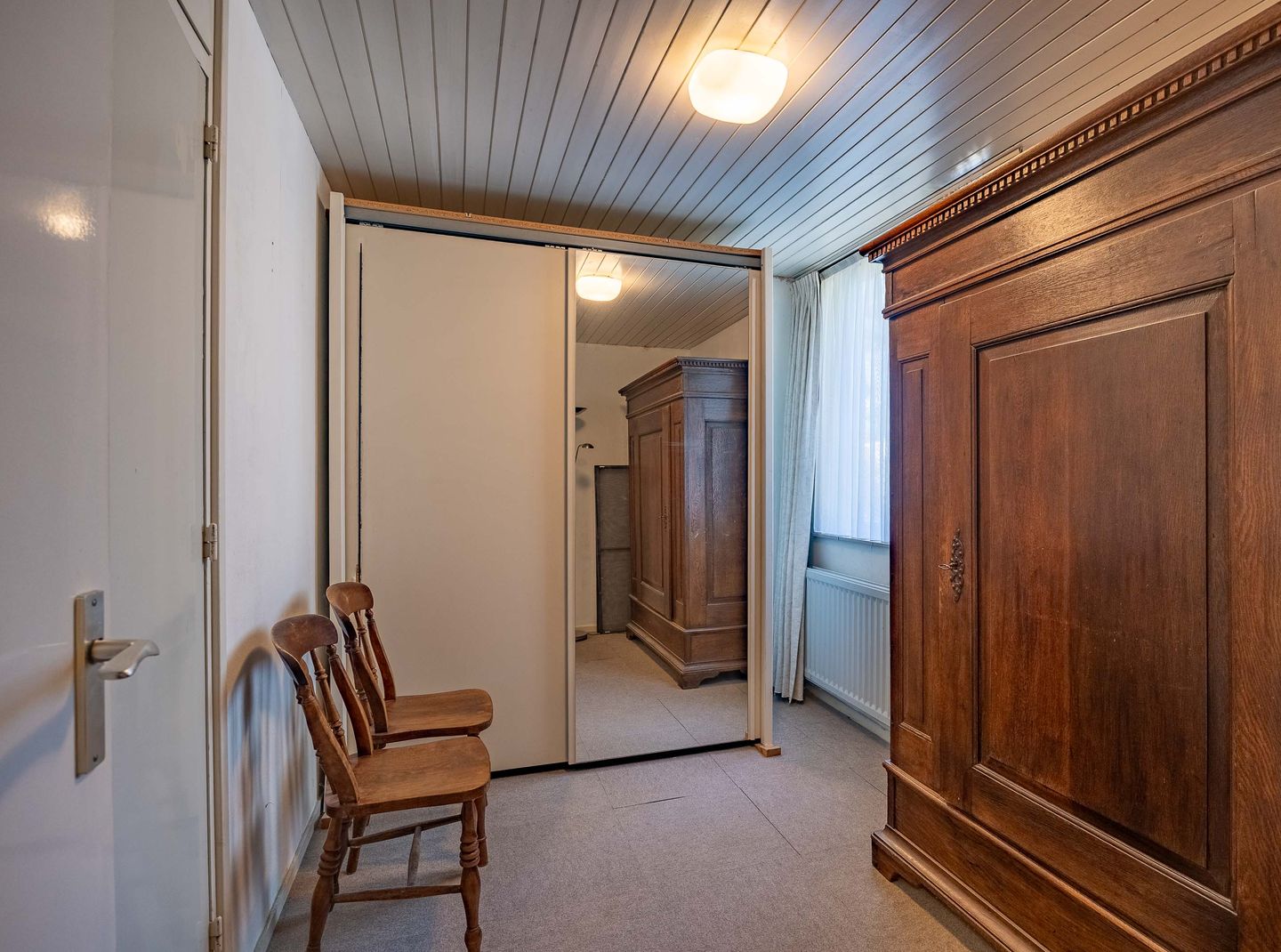 Spacious semi-detached family home with garage in quiet green setting of Veltum — 29