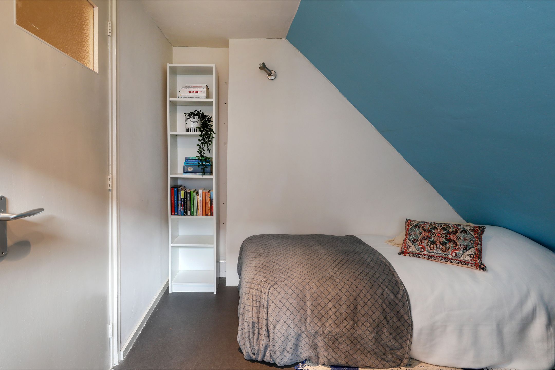 Spacious apartment with cathedral views in Den Bosch city center — 33