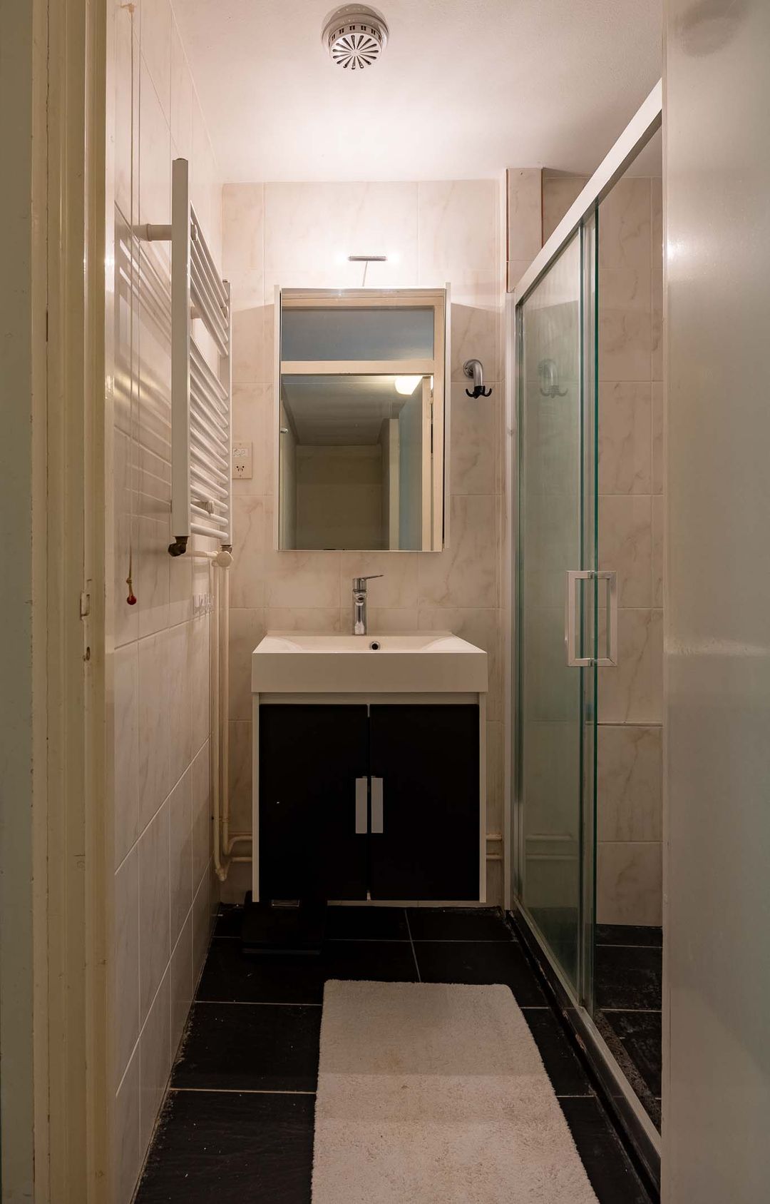 Spacious semi-detached family home with garage in quiet green setting of Veltum — 31
