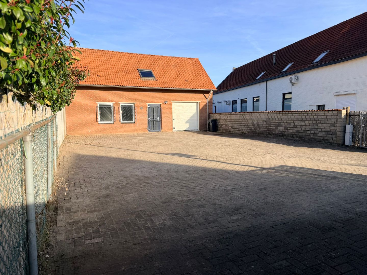 Bekijk foto 2 van Provincialeweg Zuid 70