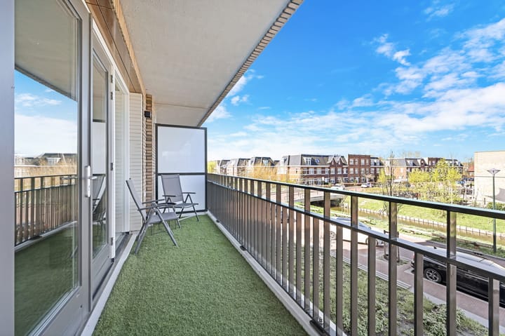 Foto 2 van Thomas Mannsingel 16-F