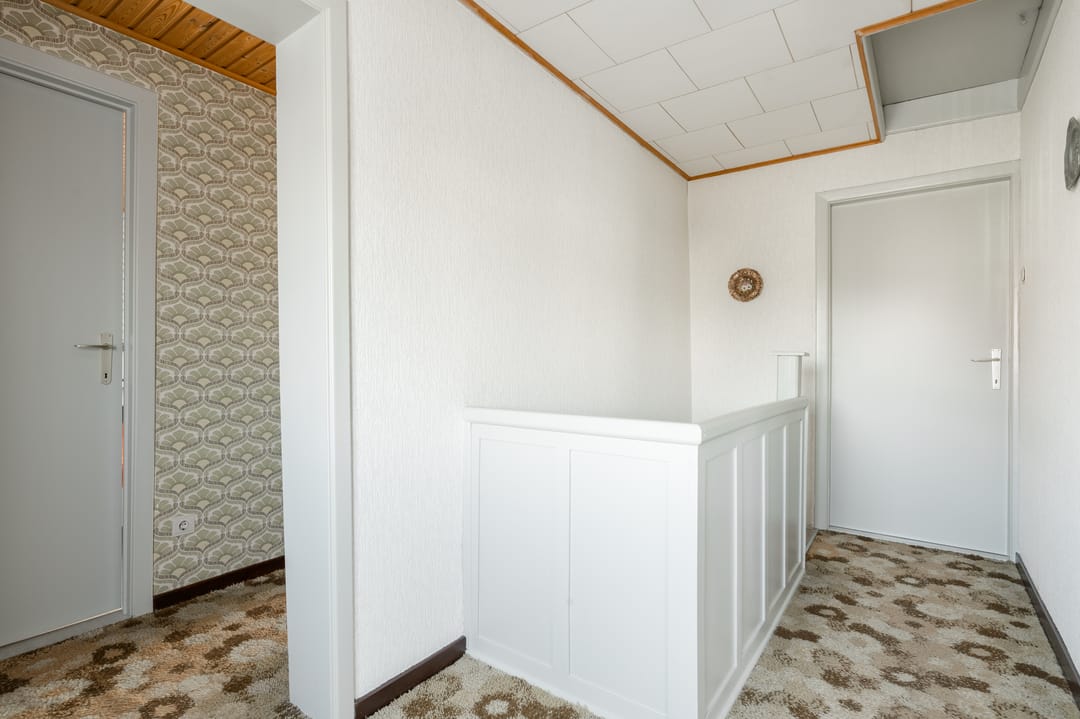 Charmante vrijstaande woning met 4 slaapkamers en ruim perceel nabij de natuur — 32