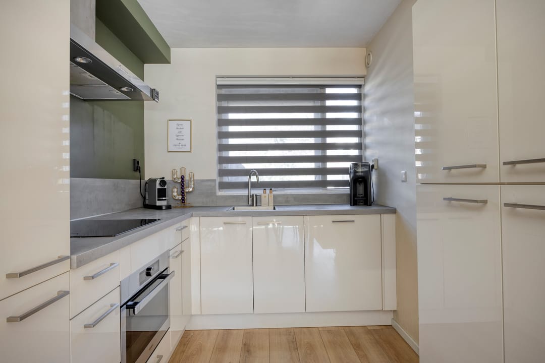 Move-in Ready Terraced Home with Private Parking in Quiet Almere Neighborhood — 17