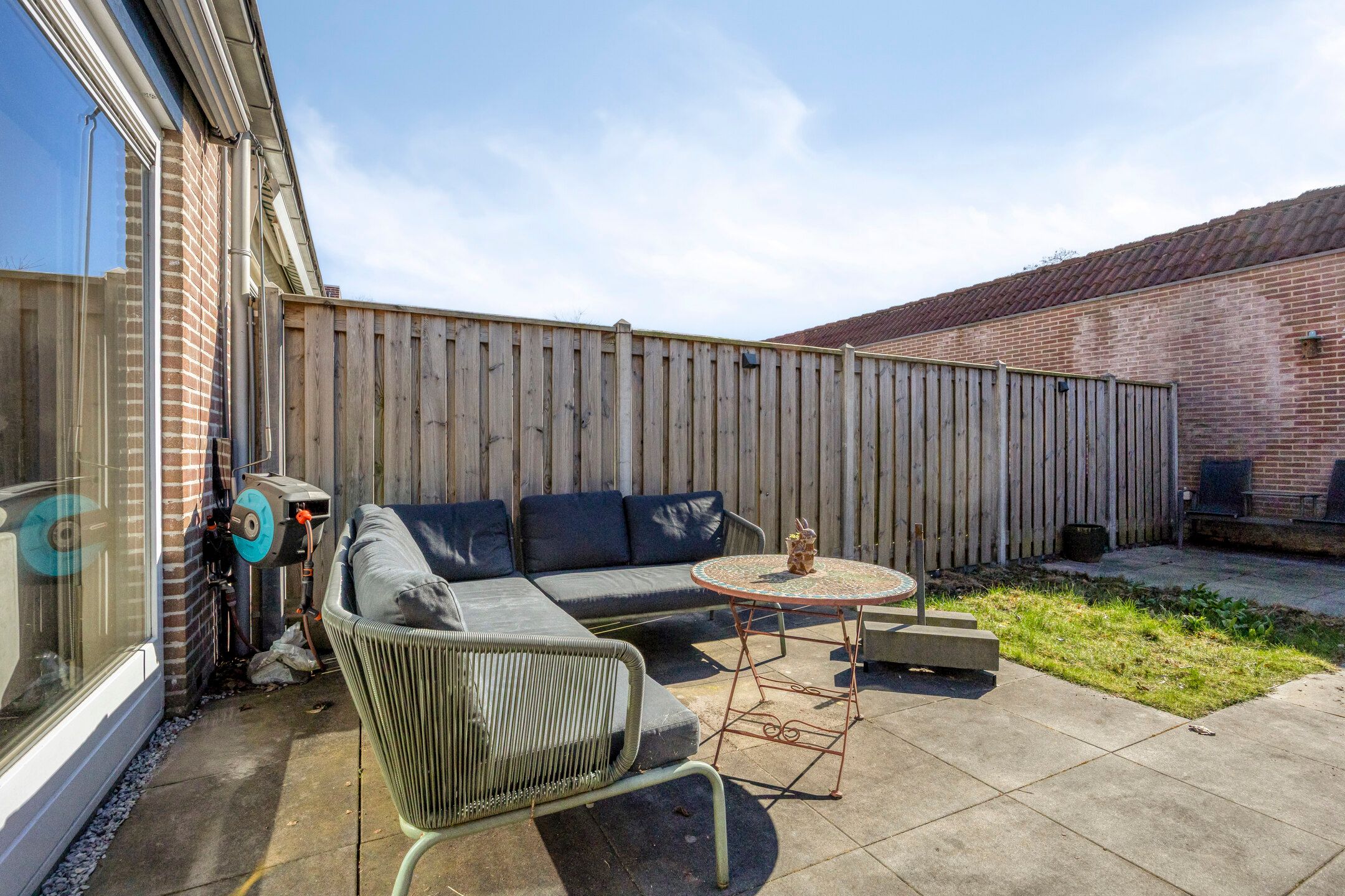 Move-in Ready Terraced Home with Private Parking in Quiet Almere Neighborhood — 33
