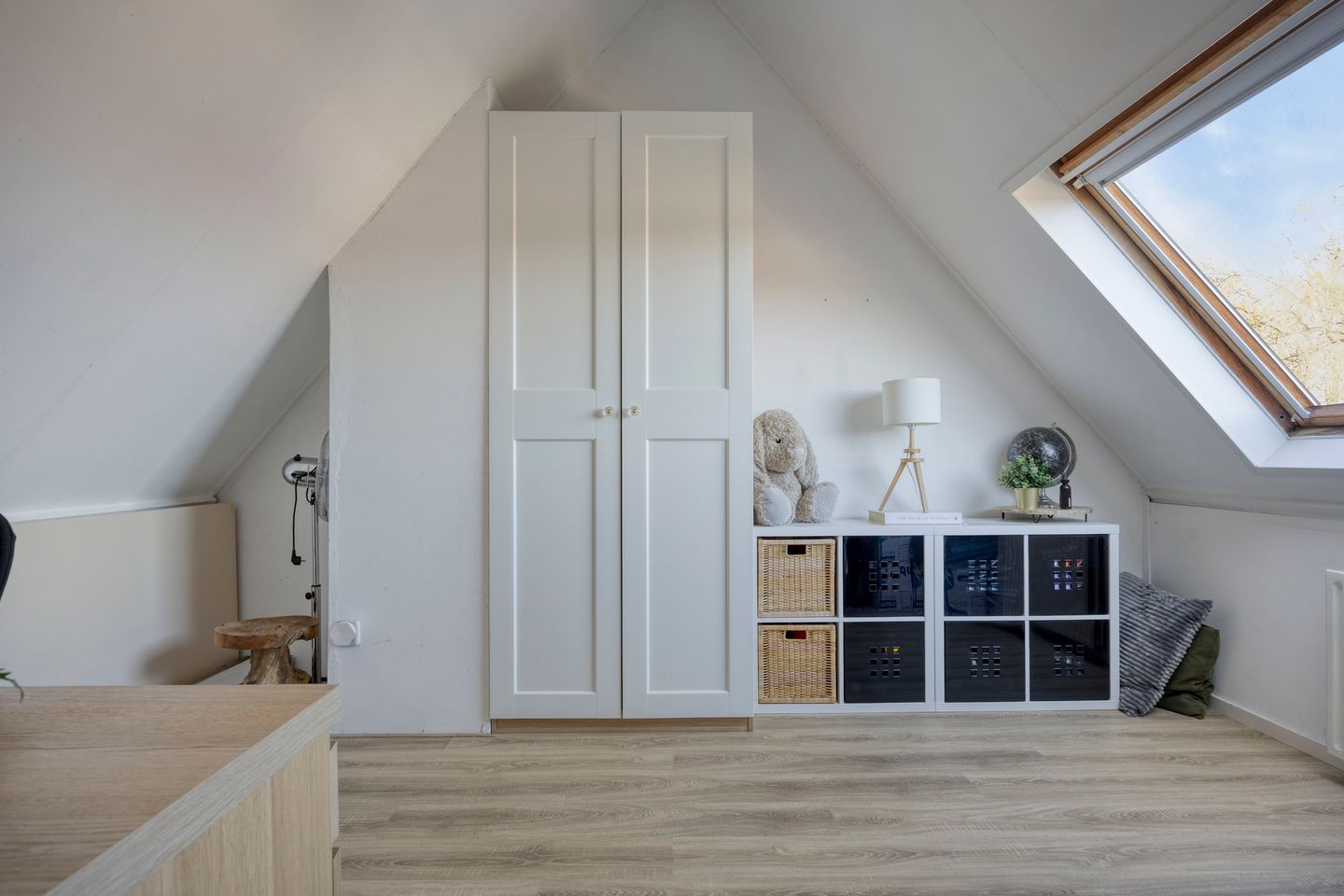 Move-in Ready Terraced Home with Private Parking in Quiet Almere Neighborhood — 29
