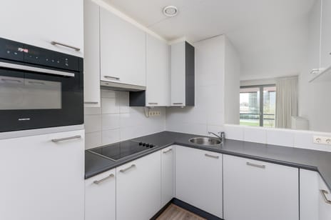 Esplanade 19 secondary image