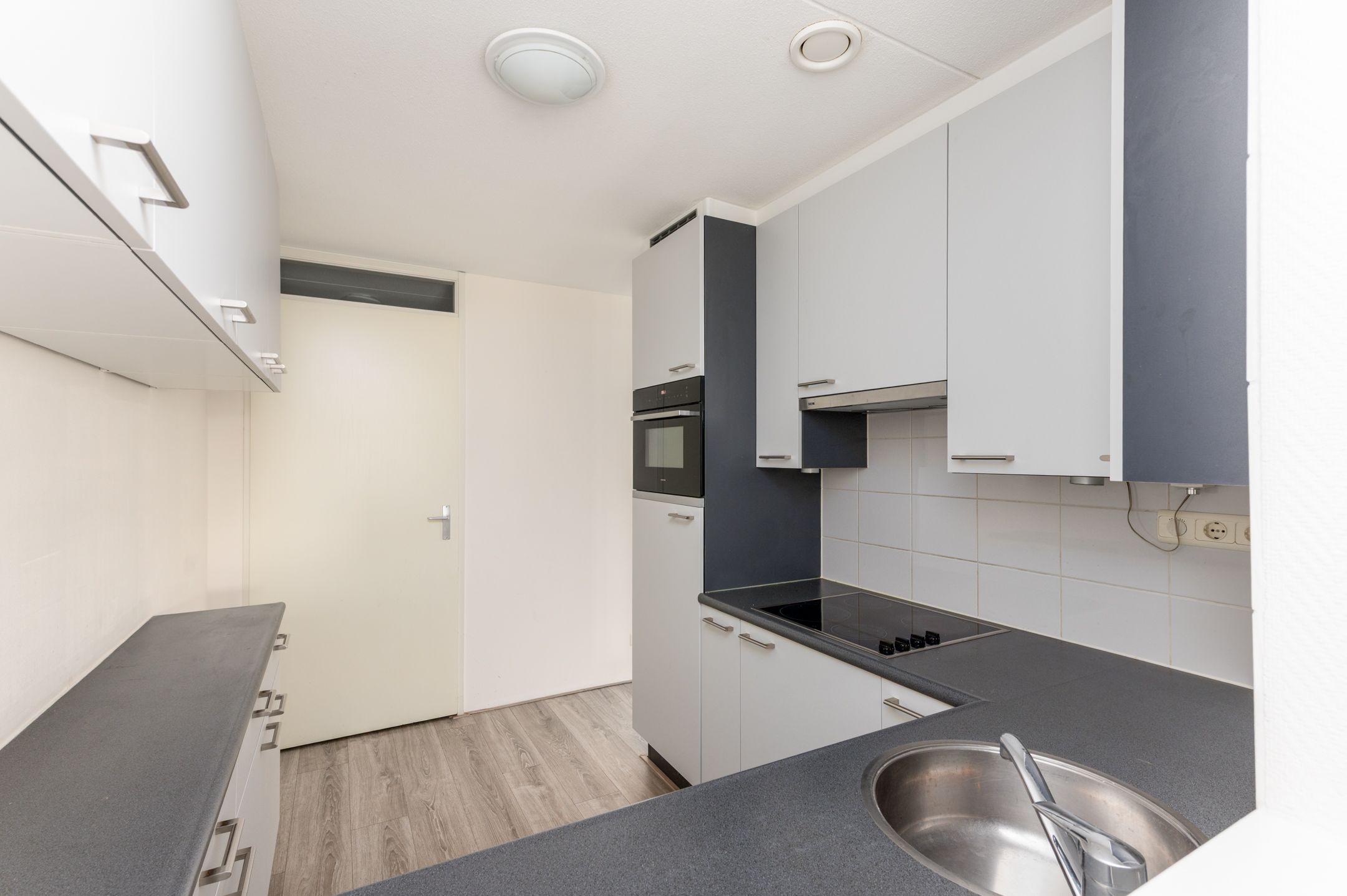Spacious Duplex Apartment with Stunning Weerwater Views in Almere Centre — 30