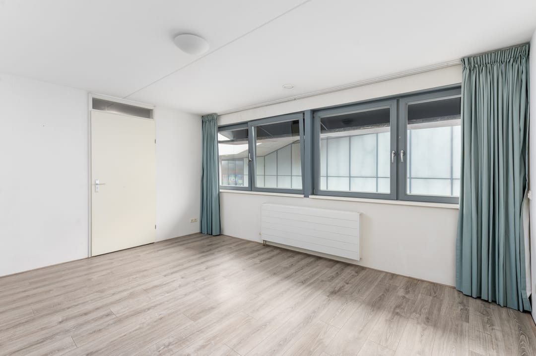 Spacious Duplex Apartment with Stunning Weerwater Views in Almere Centre — 17
