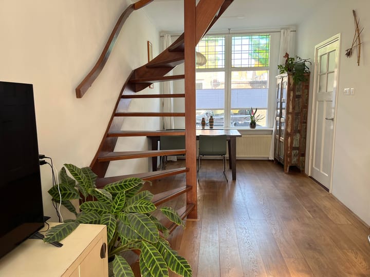 Photo 2 of Van Zuylen van Nijeveltstraat 5