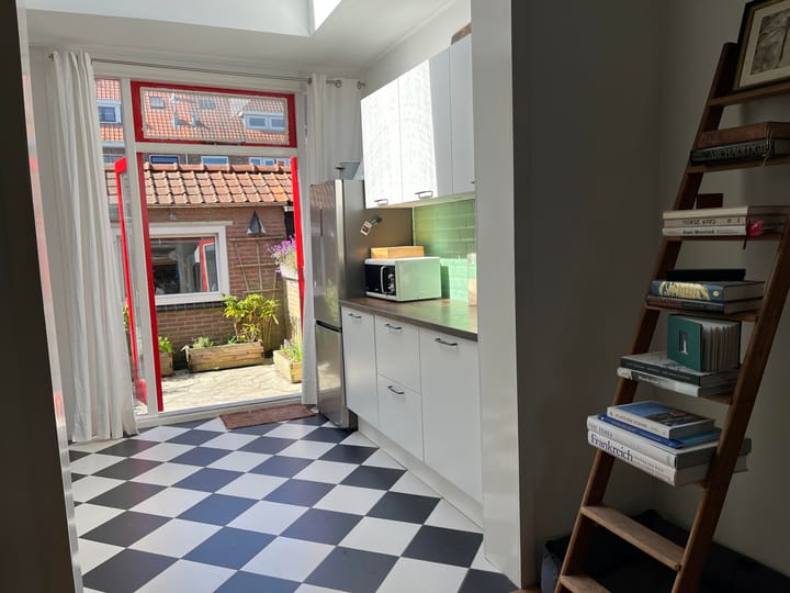 Photo 4 of Van Zuylen van Nijeveltstraat 5