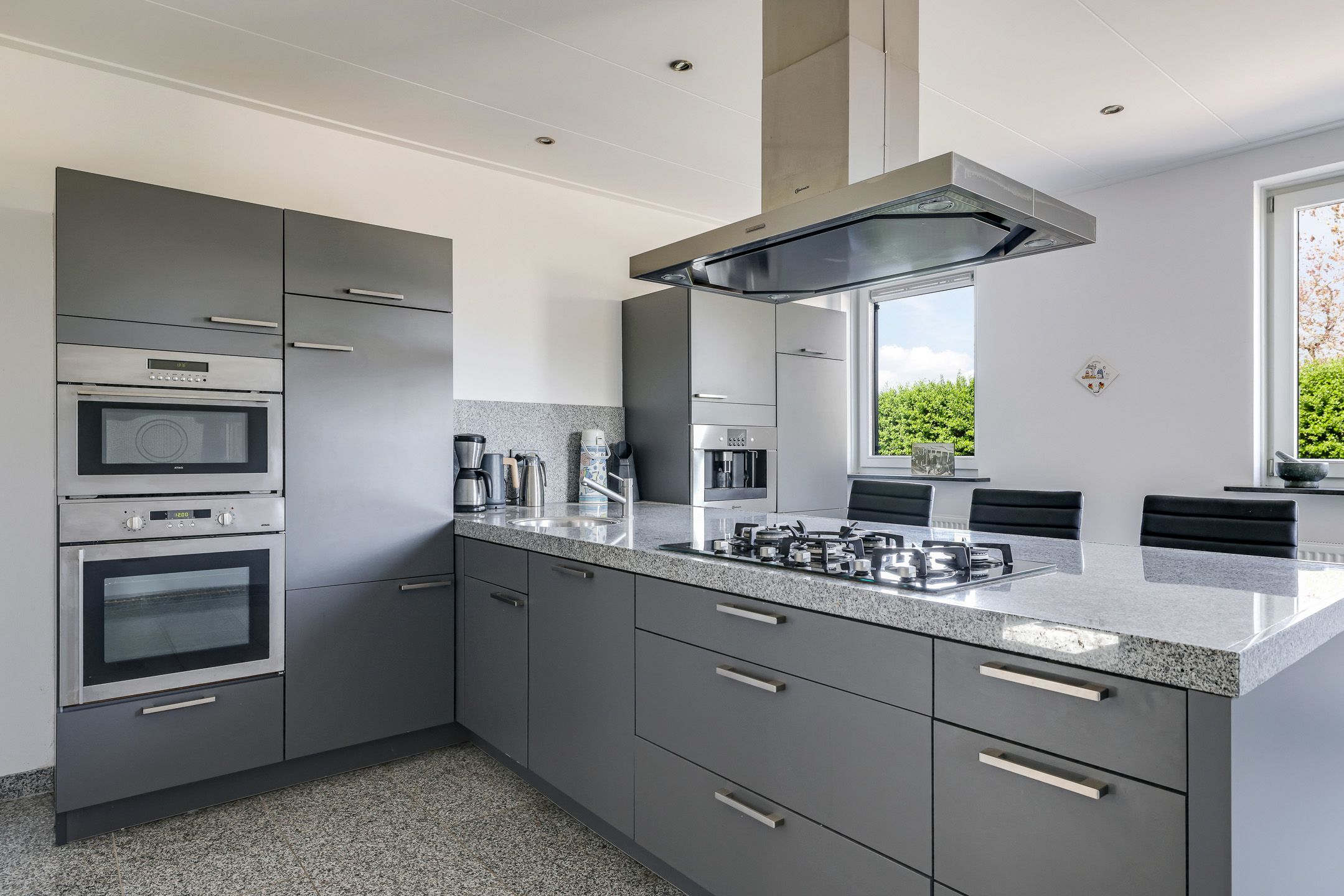 Photo 3 of Verlengde Emmastraat 35