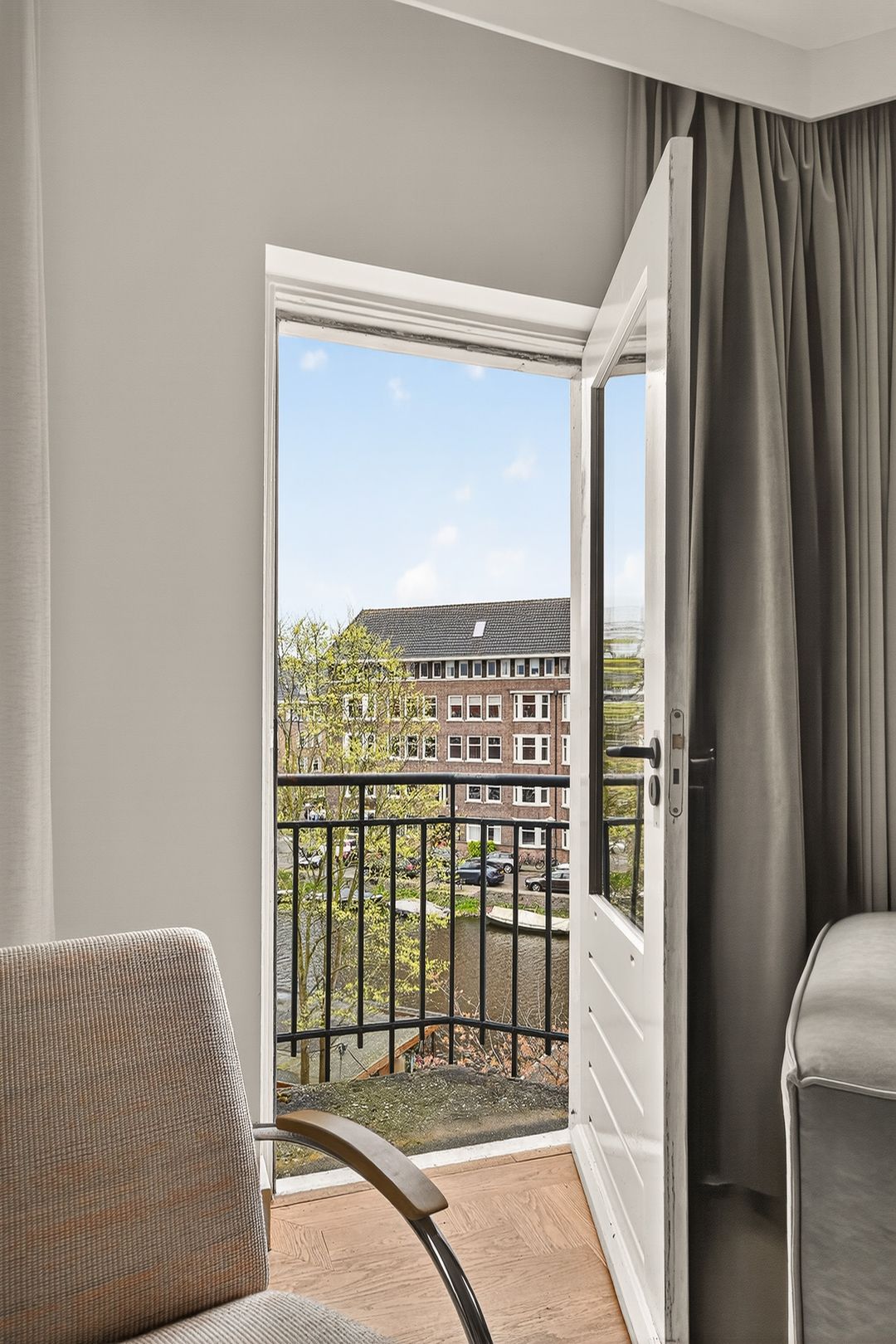 Photo 11 of Pienemanstraat 86