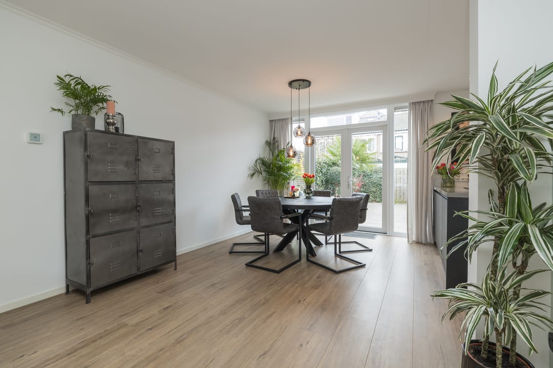 Photo 11 of van den Woudestraat 26