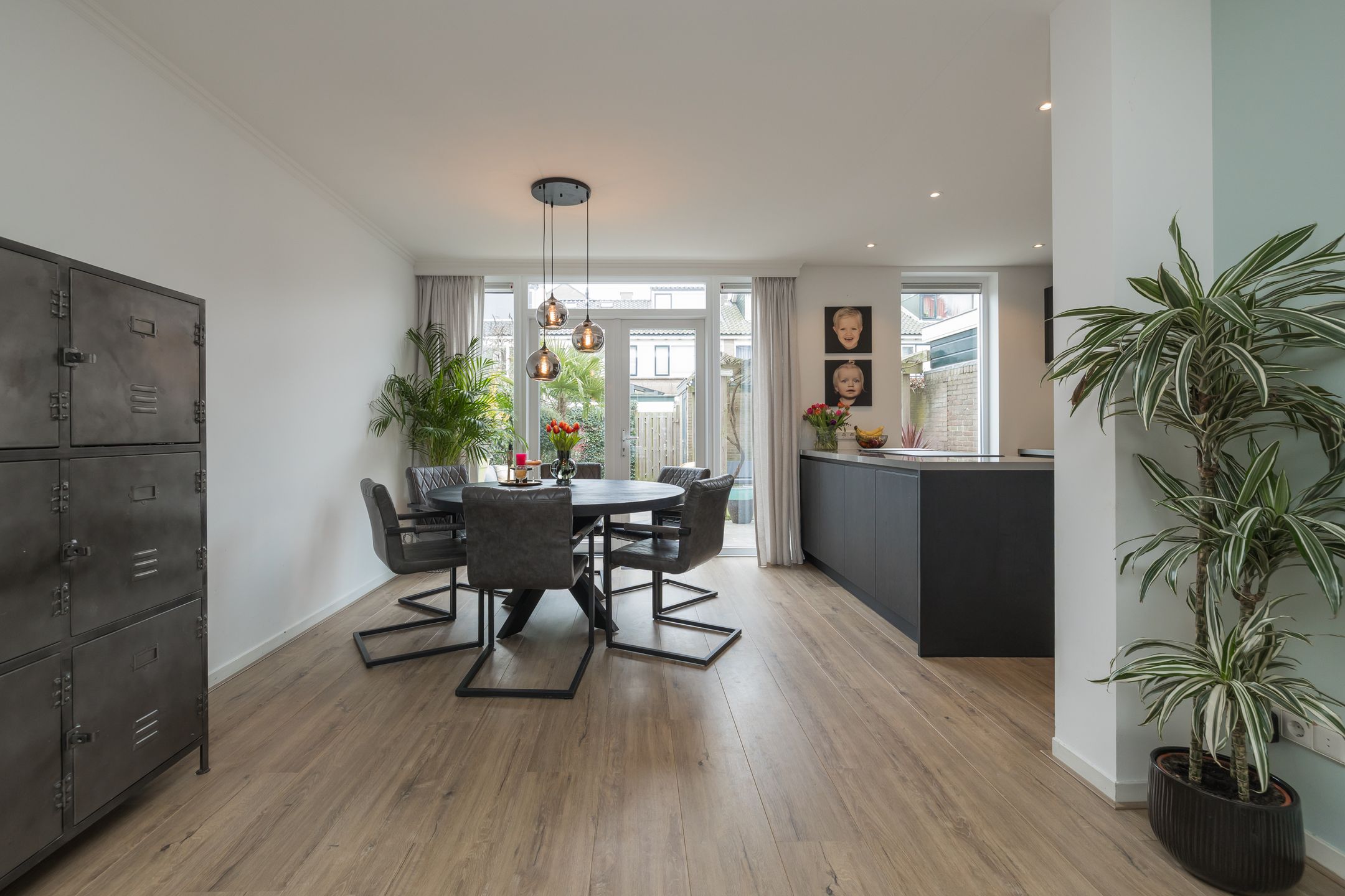 Photo 12 of van den Woudestraat 26