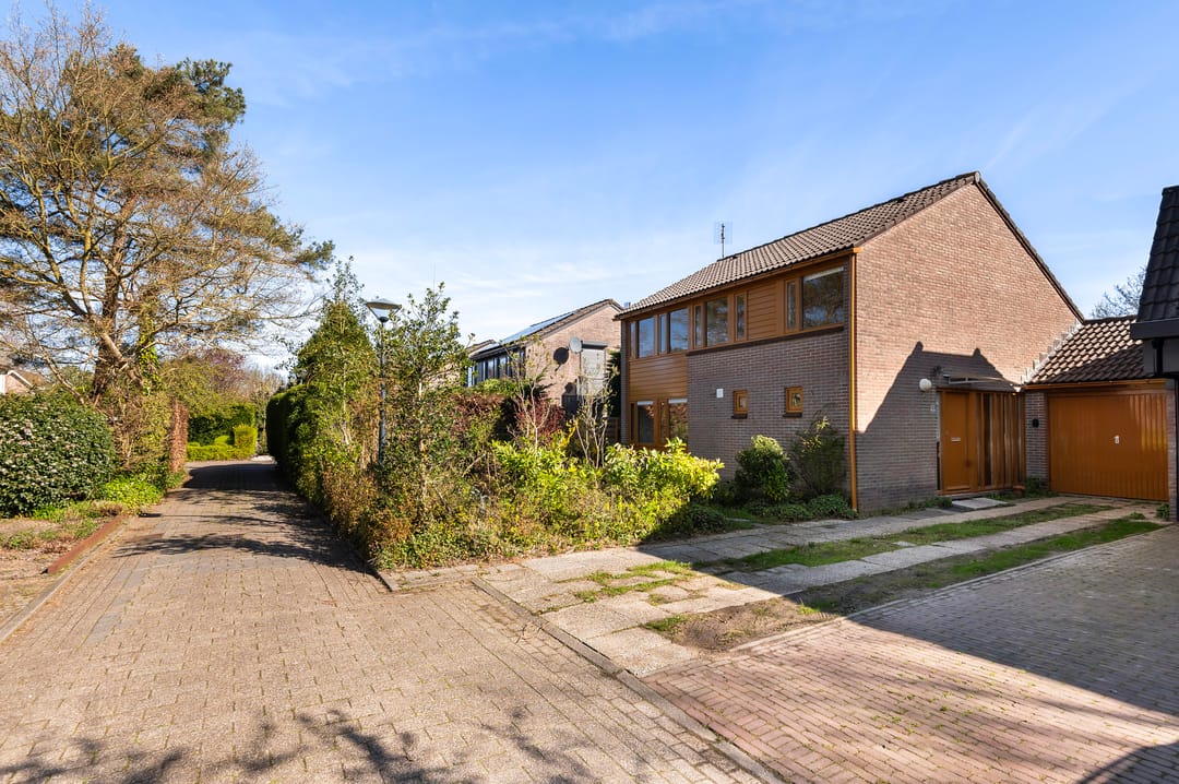 Semi-detached home with garage and spacious garden in Hoorn — 32