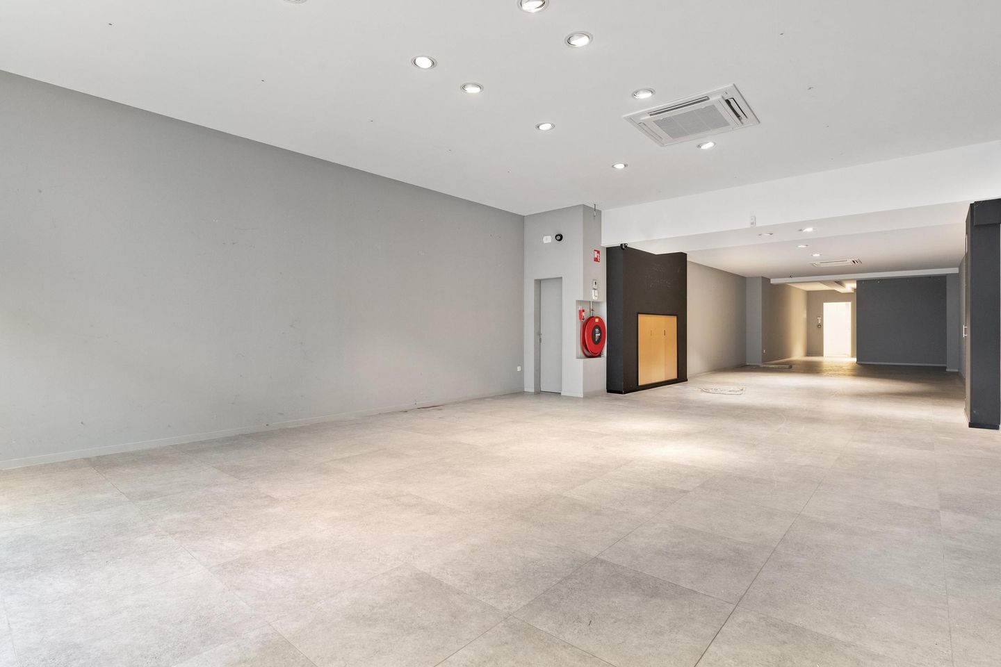 View photo 4 of Keizerserf 5-a