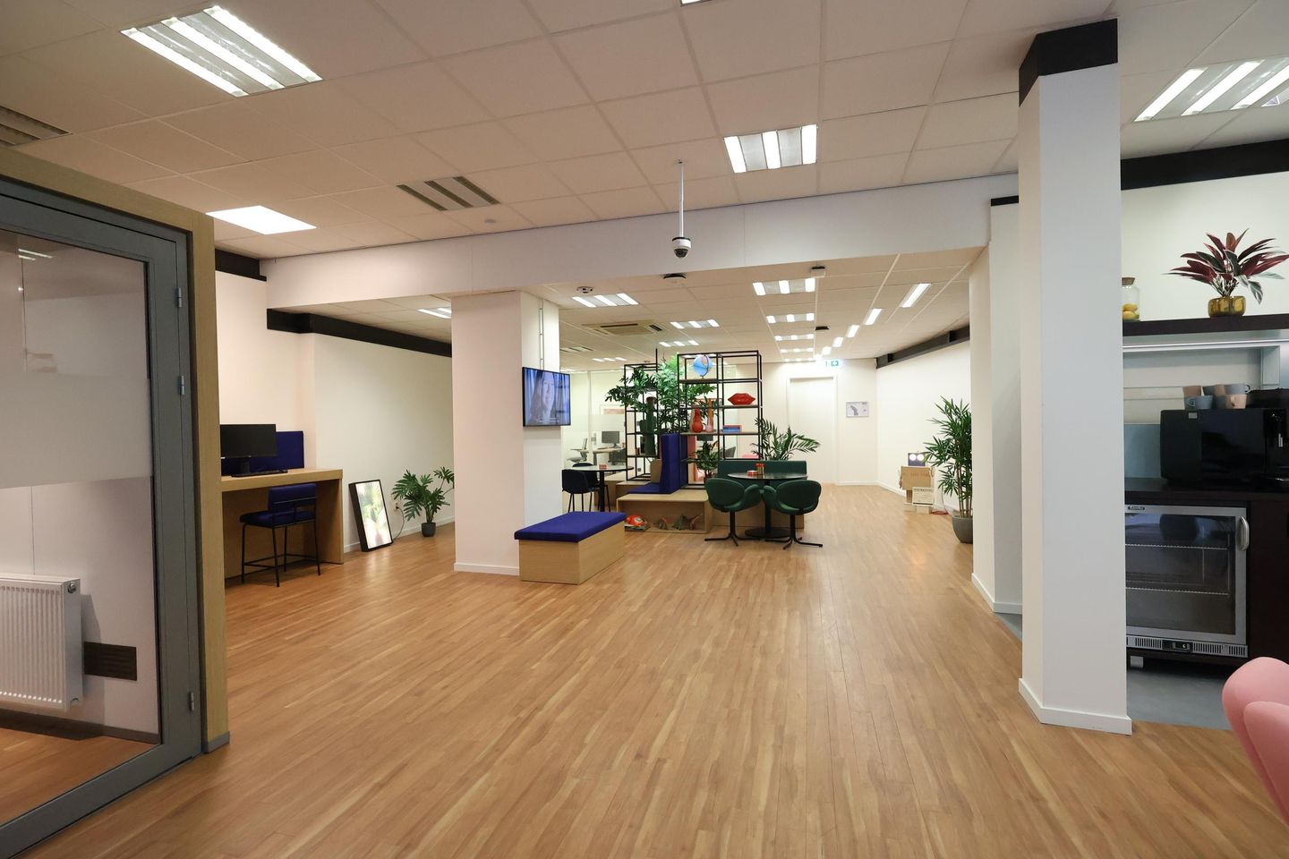 View photo 2 of Roggenstraat 21