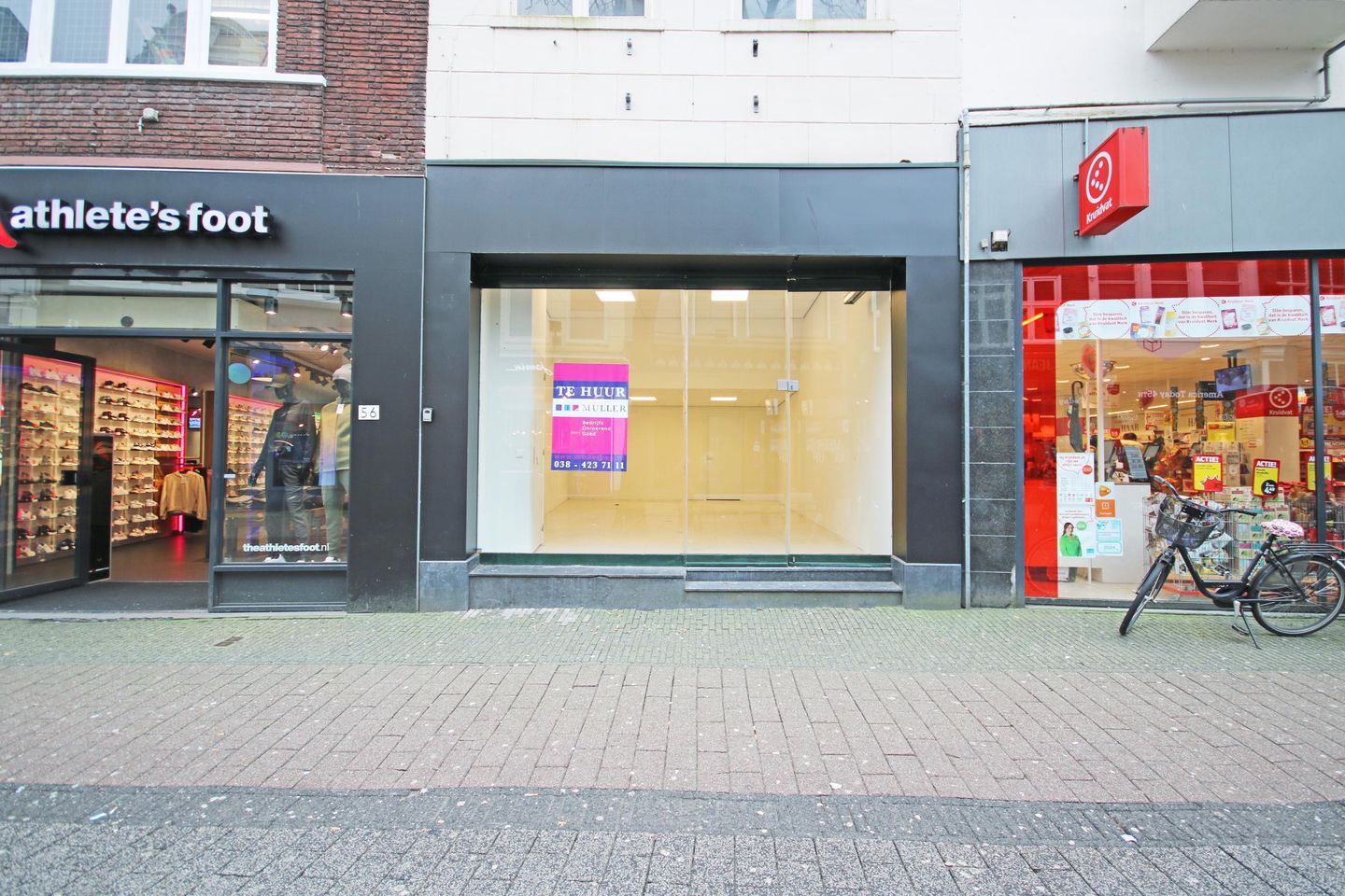 View photo 1 of Diezerstraat 54