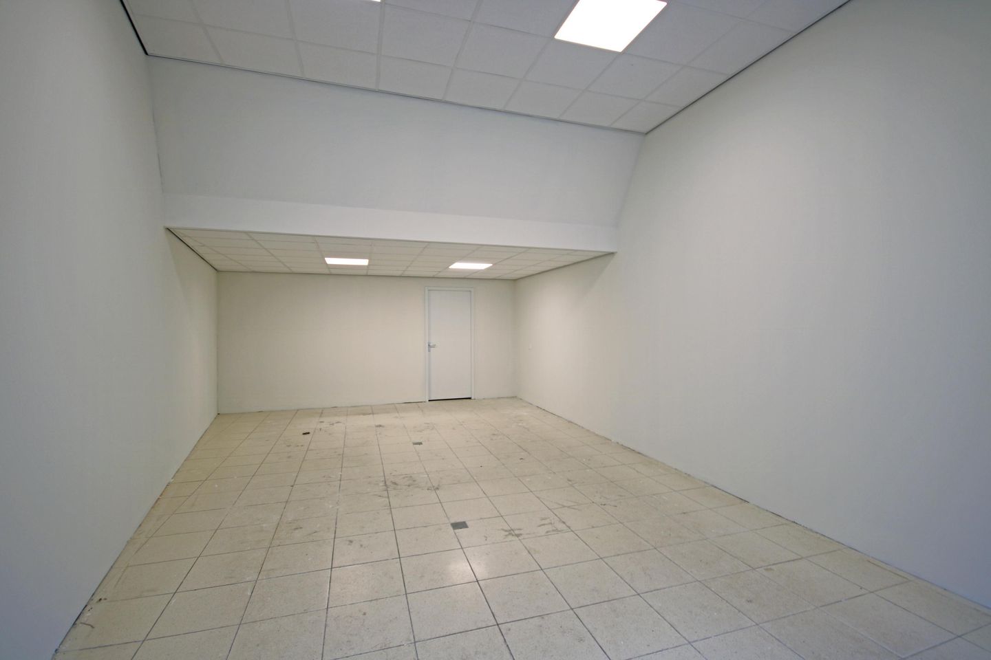 View photo 3 of Diezerstraat 54