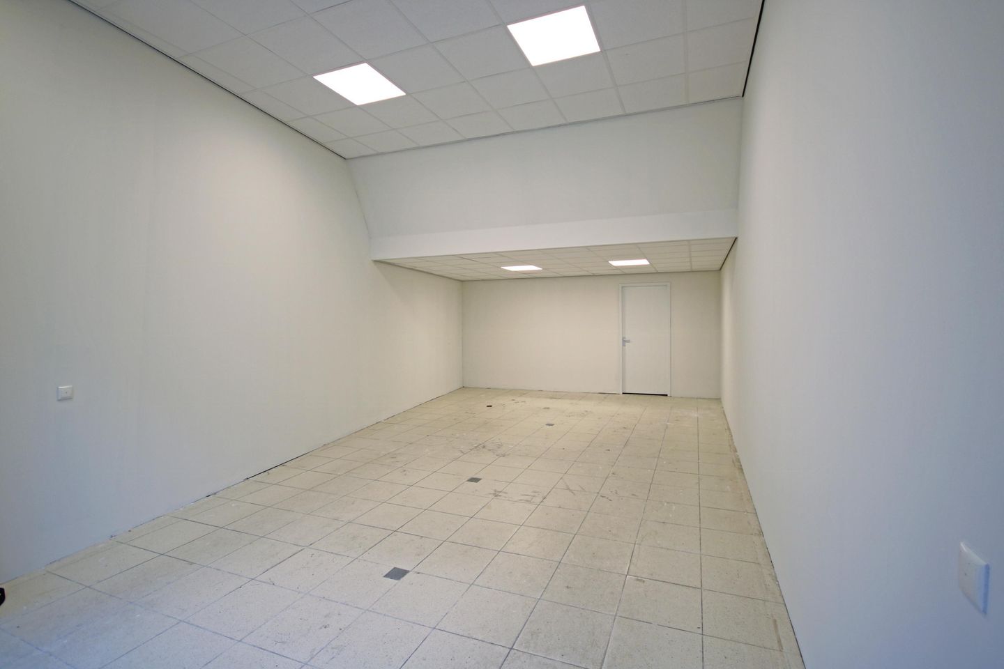 View photo 2 of Diezerstraat 54