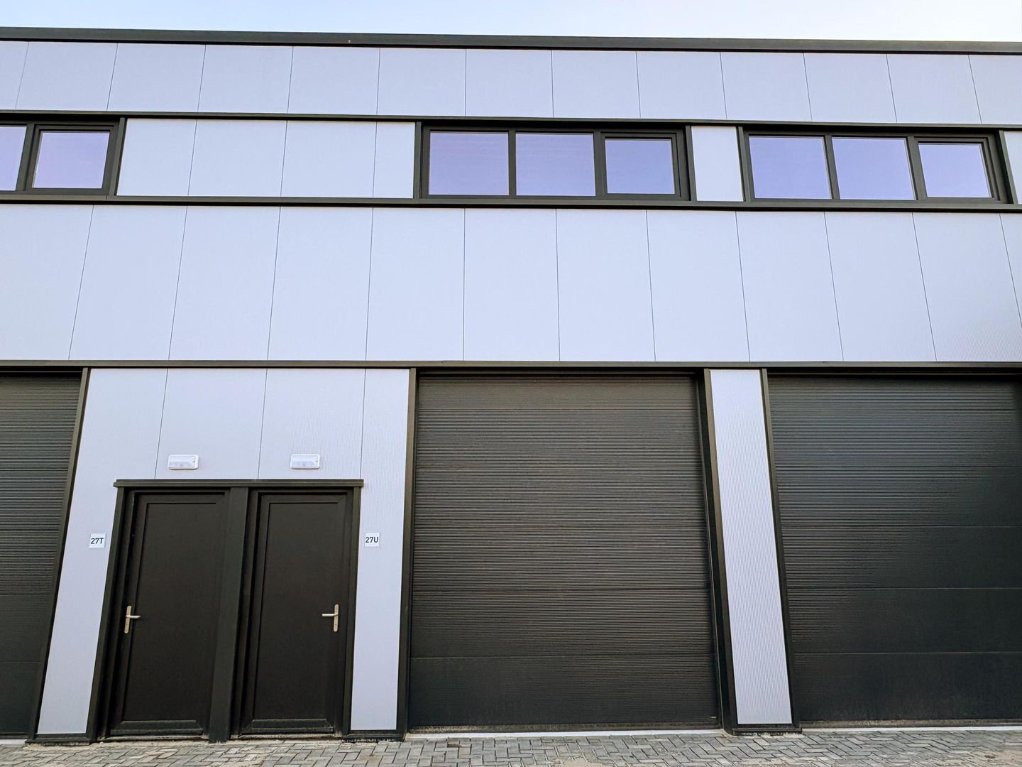 View photo 2 of Graham Bellstraat 27-U