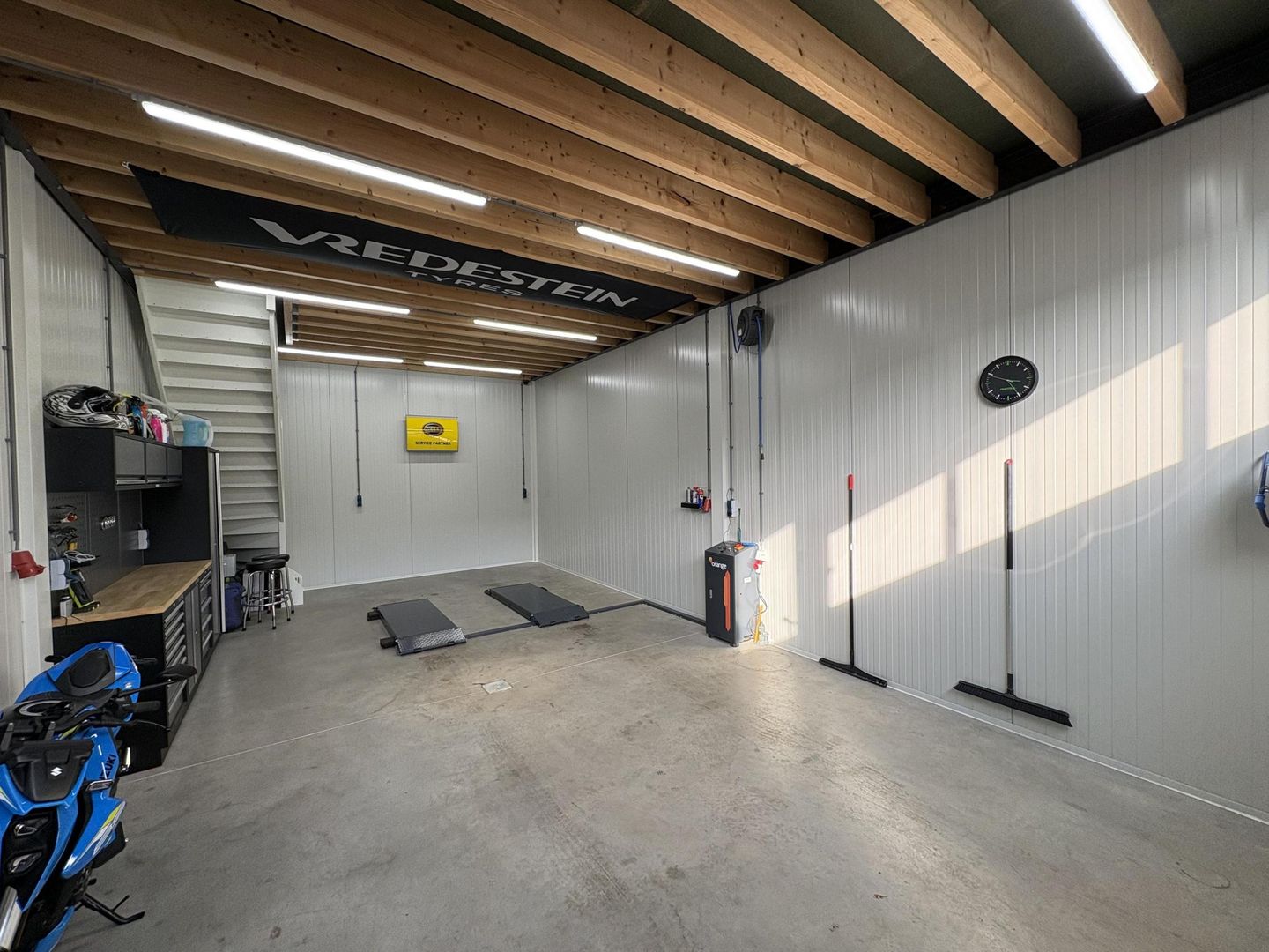 View photo 2 of Baileystraat 36