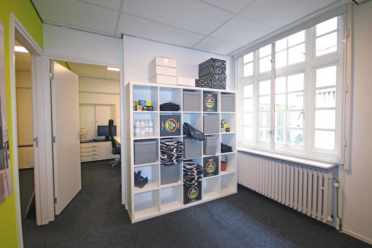 View photo 2 of Sassenstraat 37