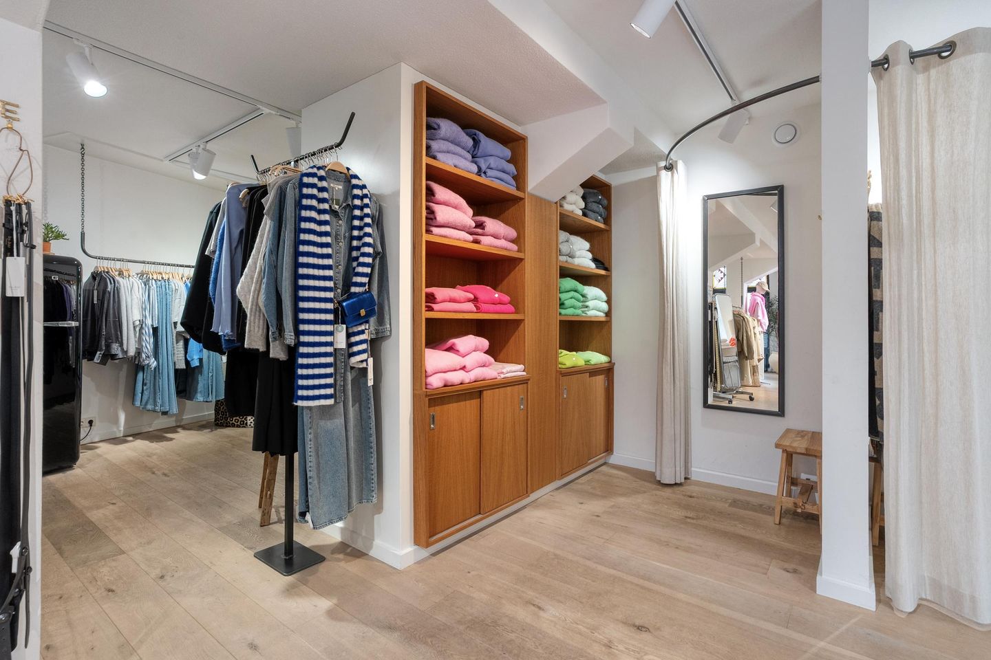 View photo 4 of Diezerpoortenplas 10