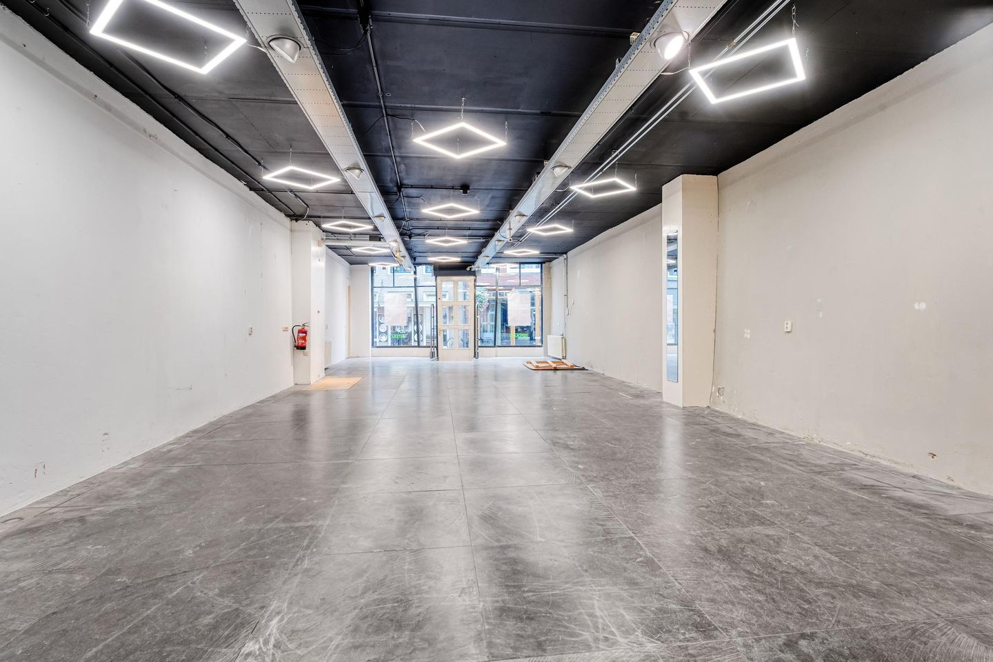 View photo 3 of Kerkstraat 10