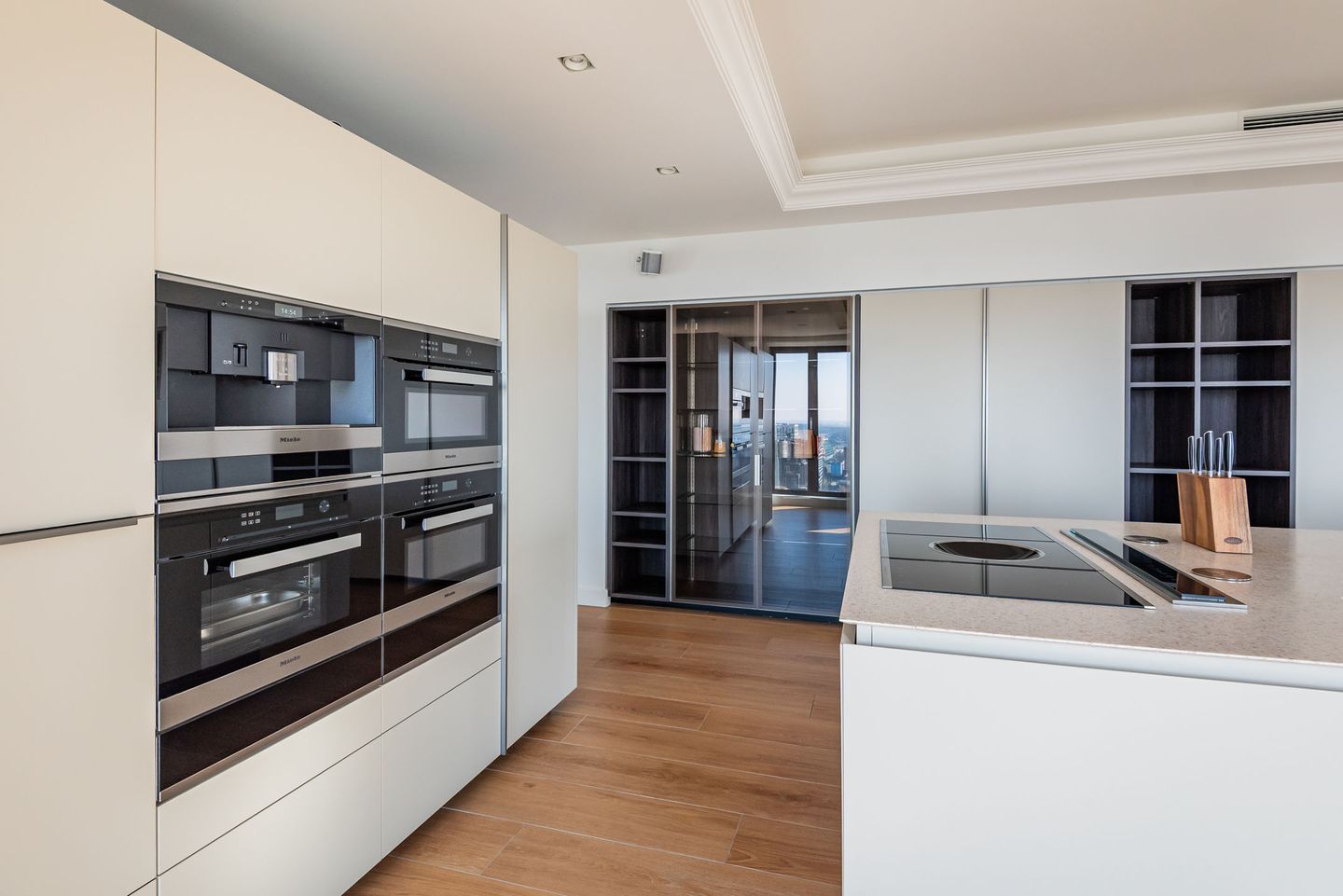 Foto 14 van Gustav Mahlerplein 279