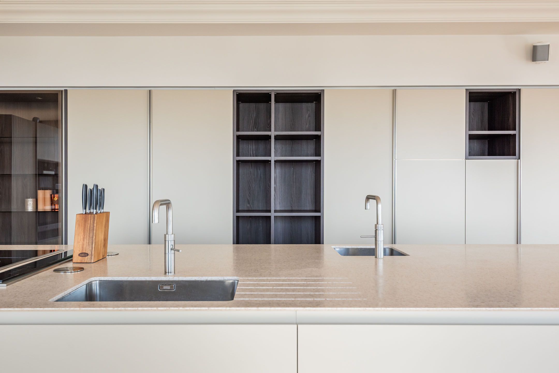 Foto 15 van Gustav Mahlerplein 279