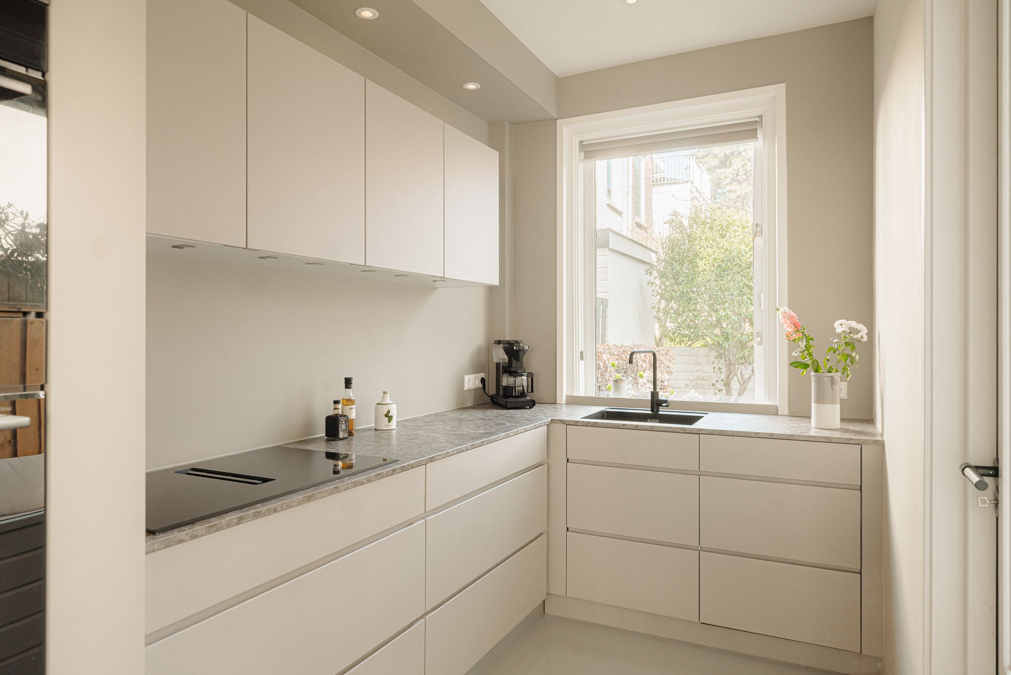 Photo 15 of Torricellistraat 27-H