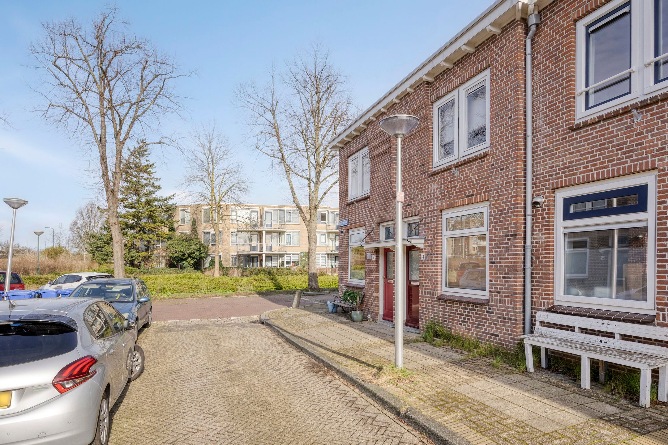 Ideal starter home in popular Indische Buurt near Delft city centre — 30