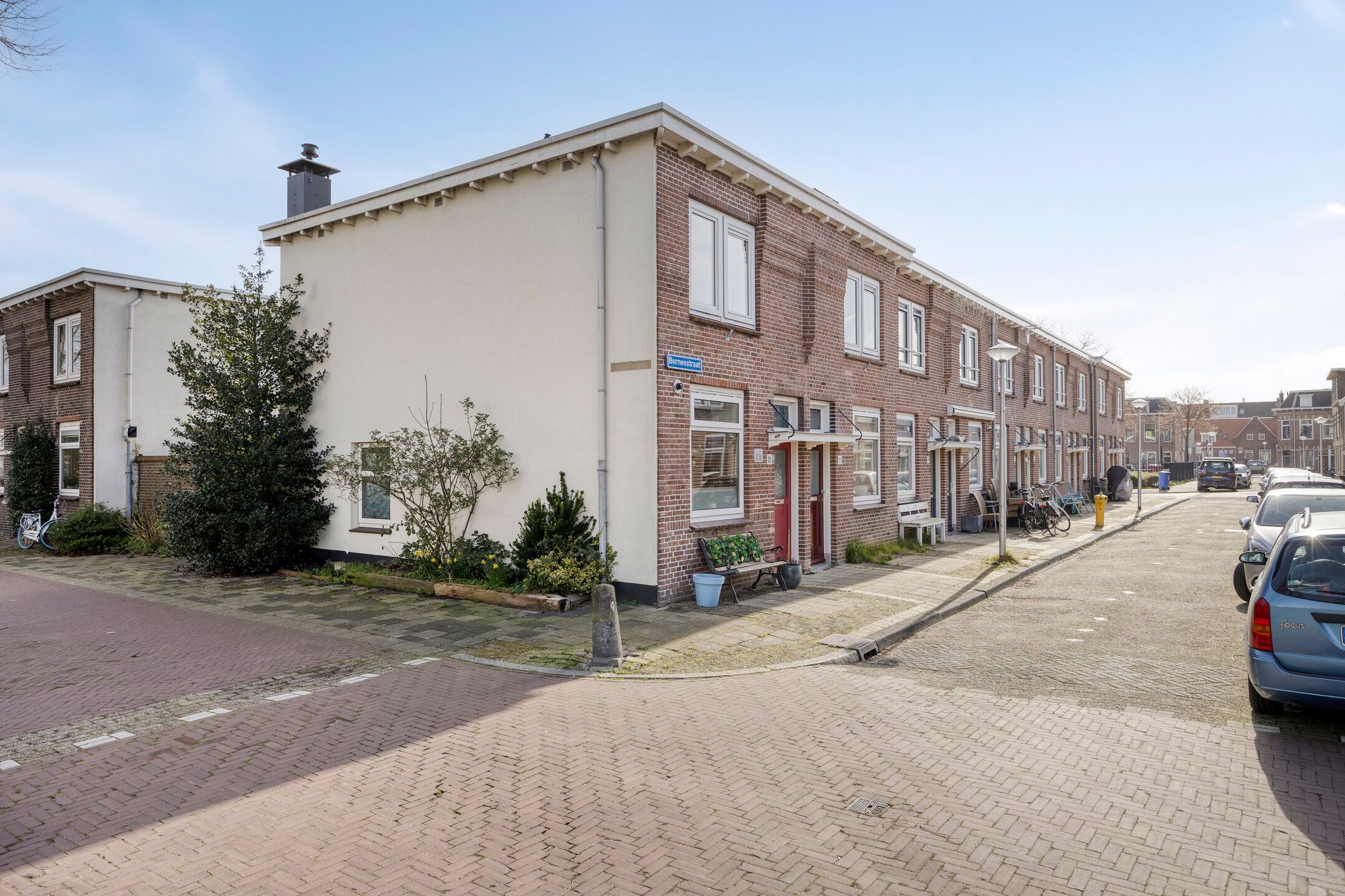 Ideal starter home in popular Indische Buurt near Delft city centre — 24