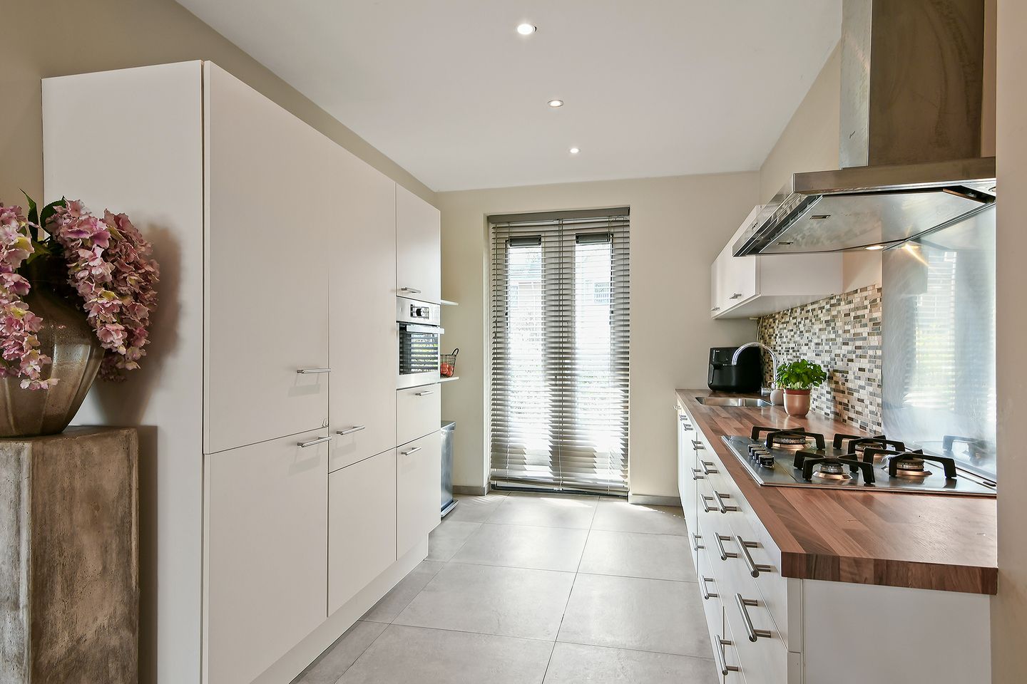 Photo 10 of Colijnstraat 18