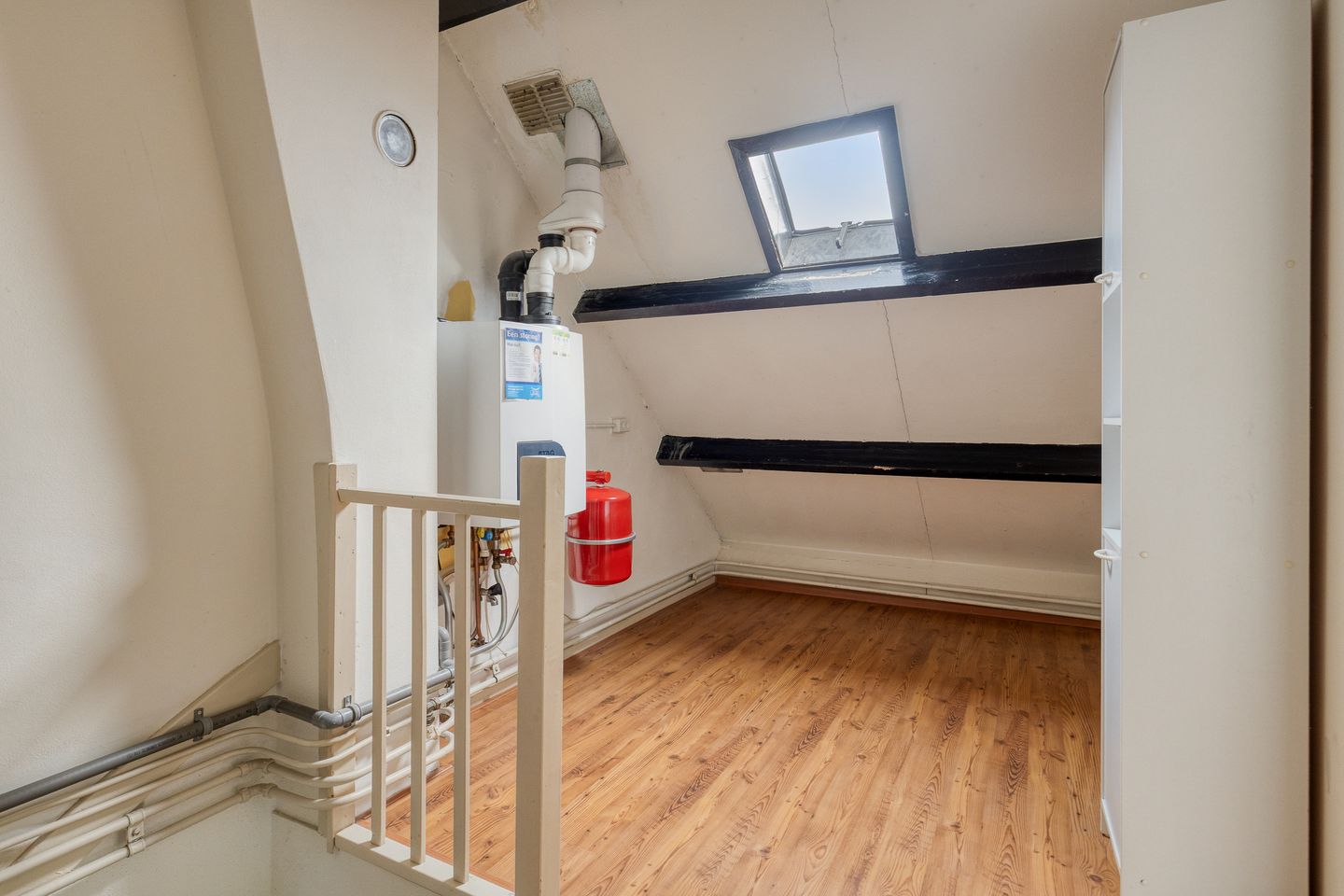 Spacious move-in ready terraced house with four bedrooms — 20