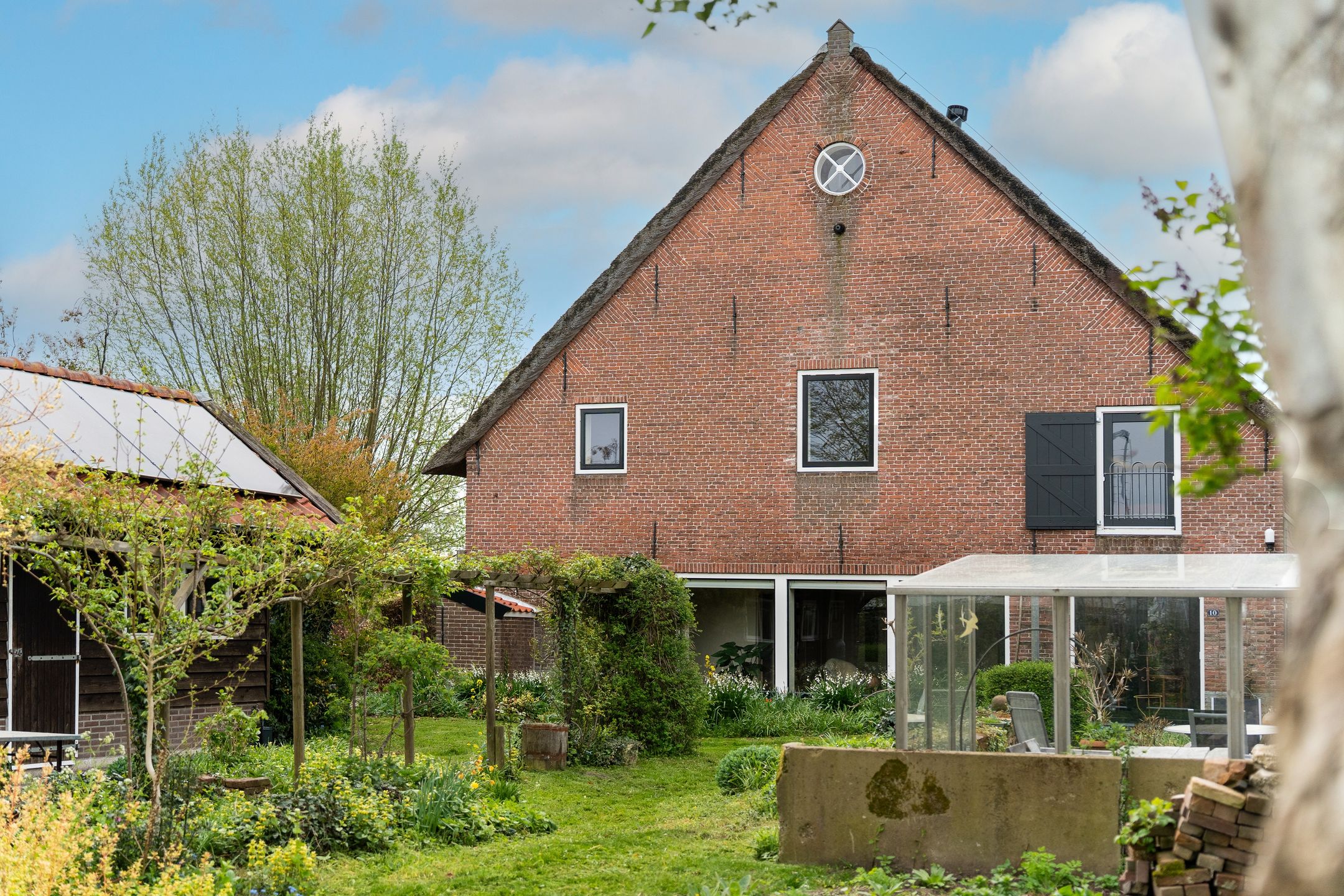 Photo 3 of Nieuwendijk 10