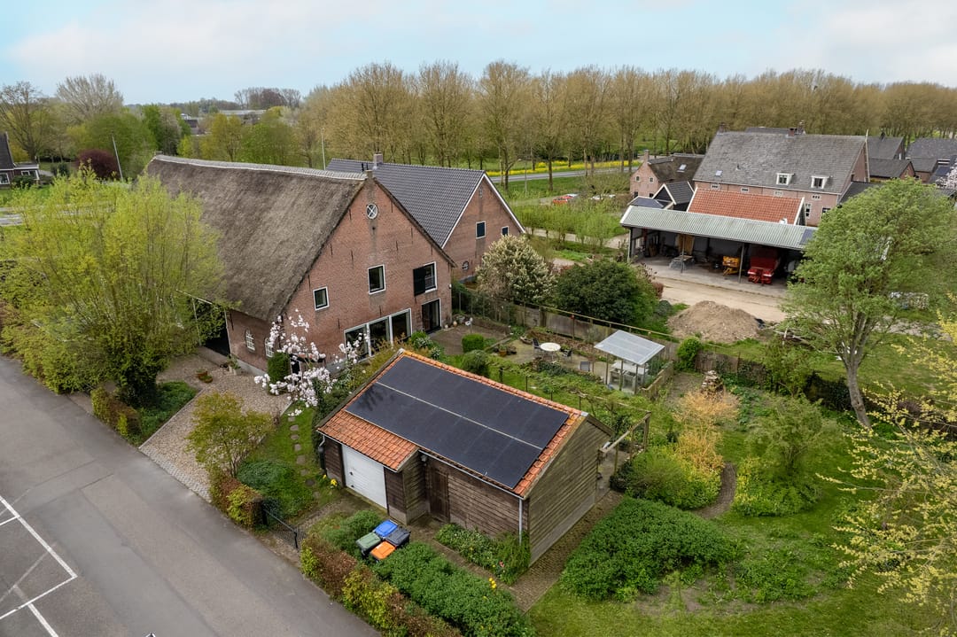 Photo 2 of Nieuwendijk 10