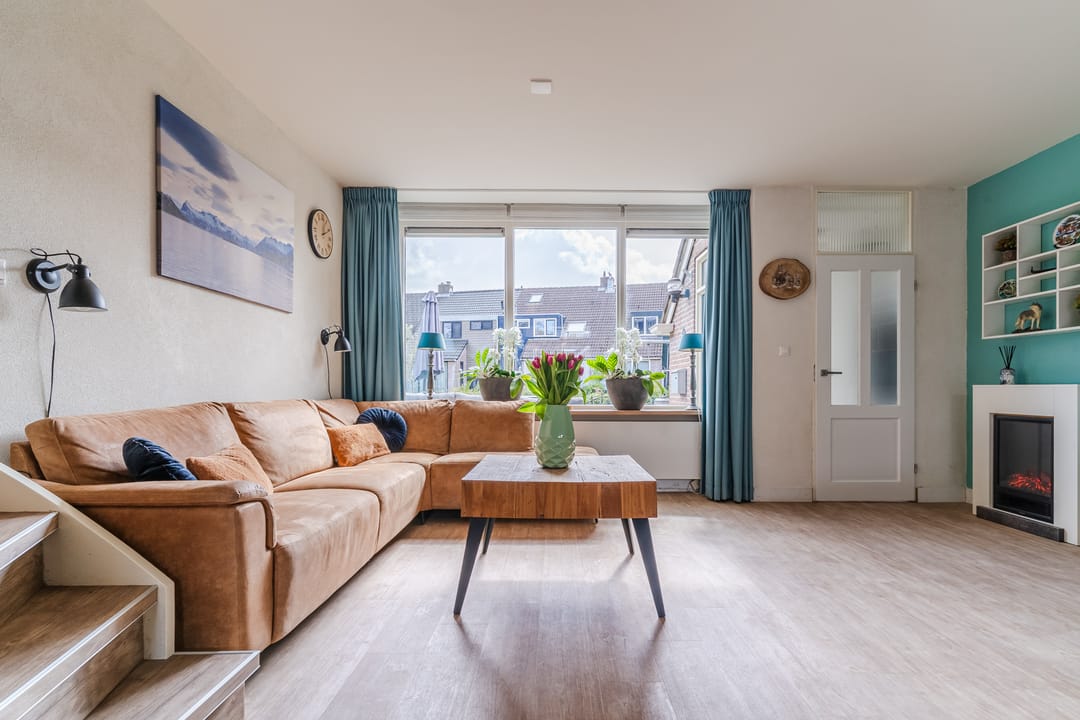 Foto 2 van Duiker 104