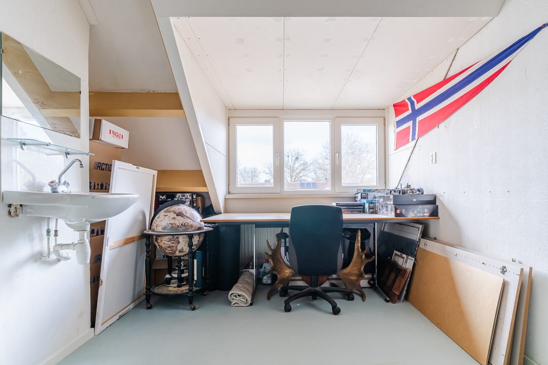 Foto 23 van Duiker 104