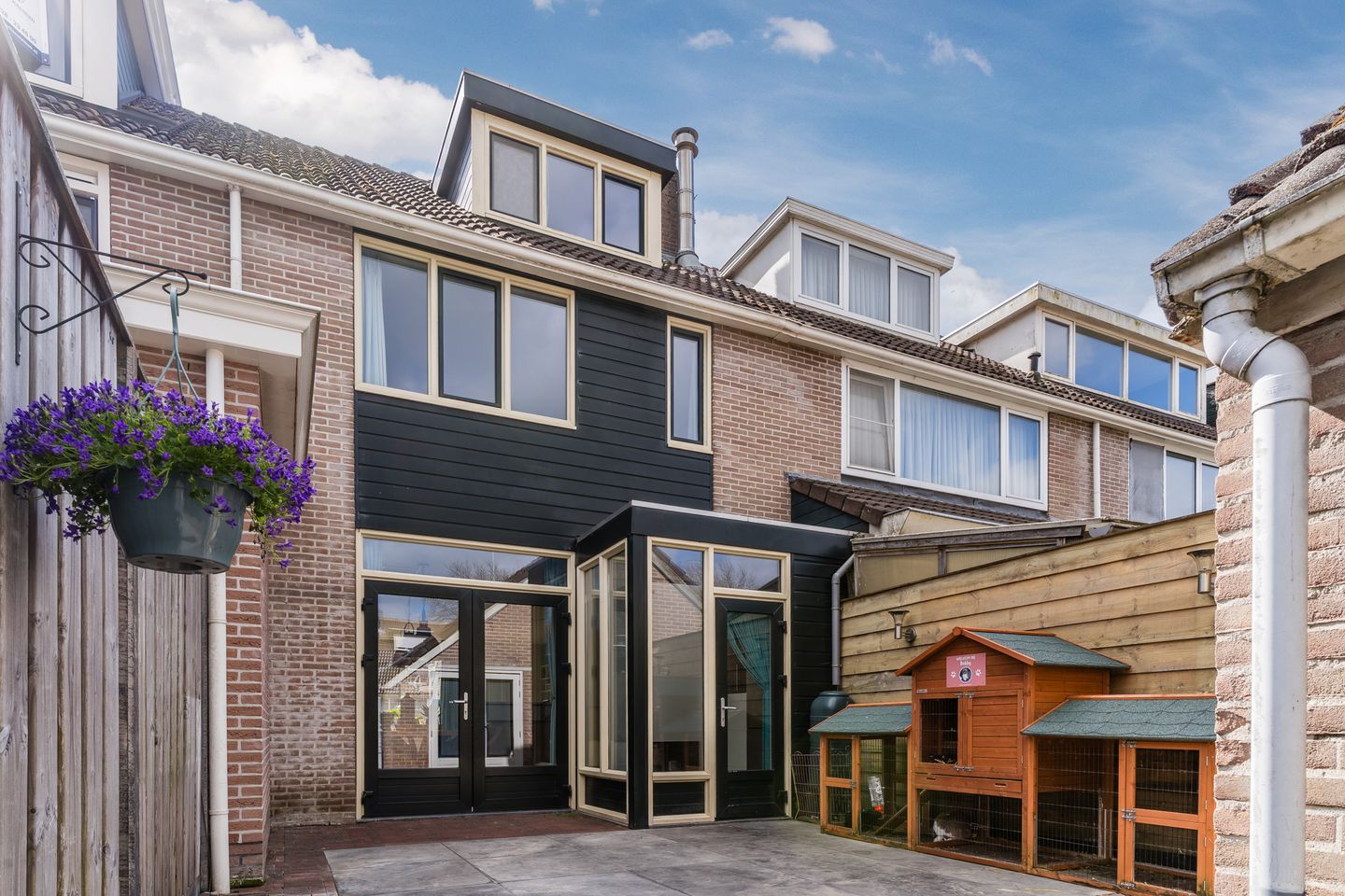 Foto 25 van Duiker 104