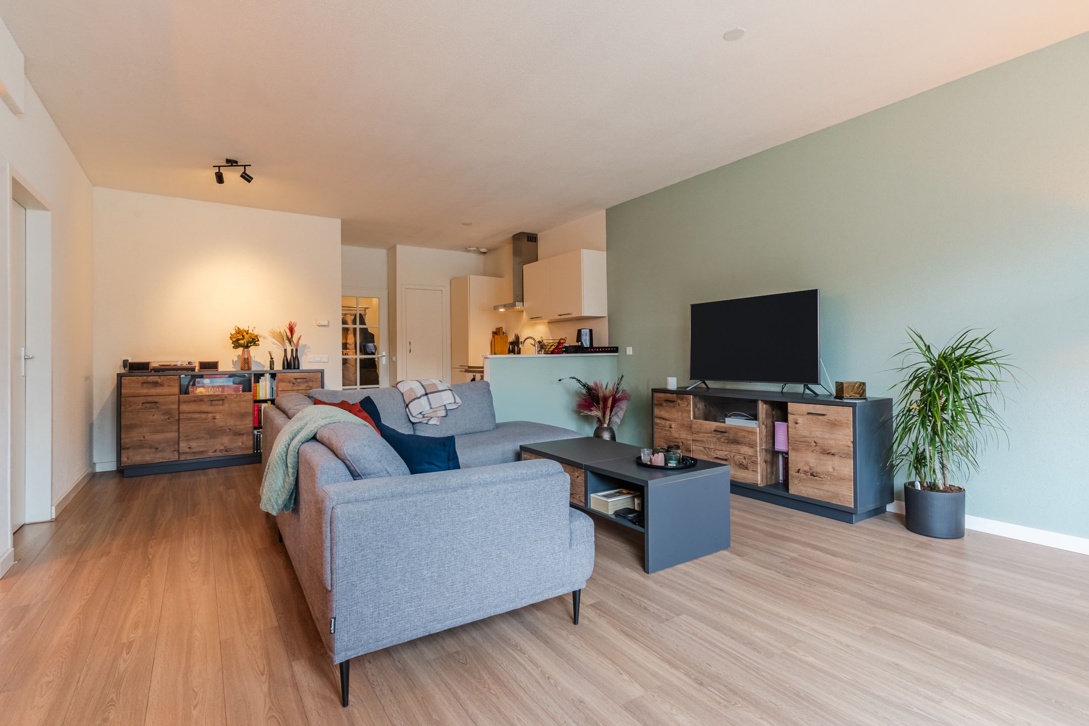 Spacious Ground Floor Apartment in Desirable Valkenswaard Center Location — 12