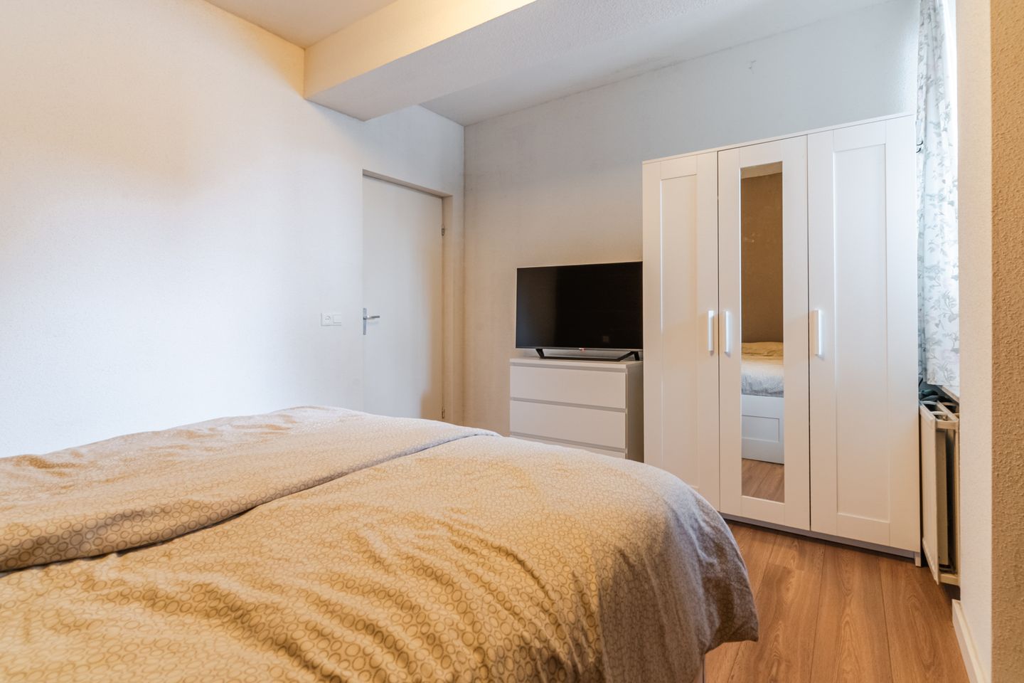 Spacious Ground Floor Apartment in Desirable Valkenswaard Center Location — 24