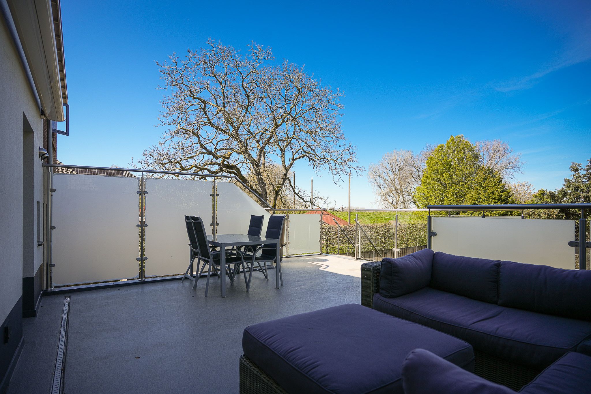 Surprisingly spacious terraced house with six bedrooms in Wamel village centre — 33