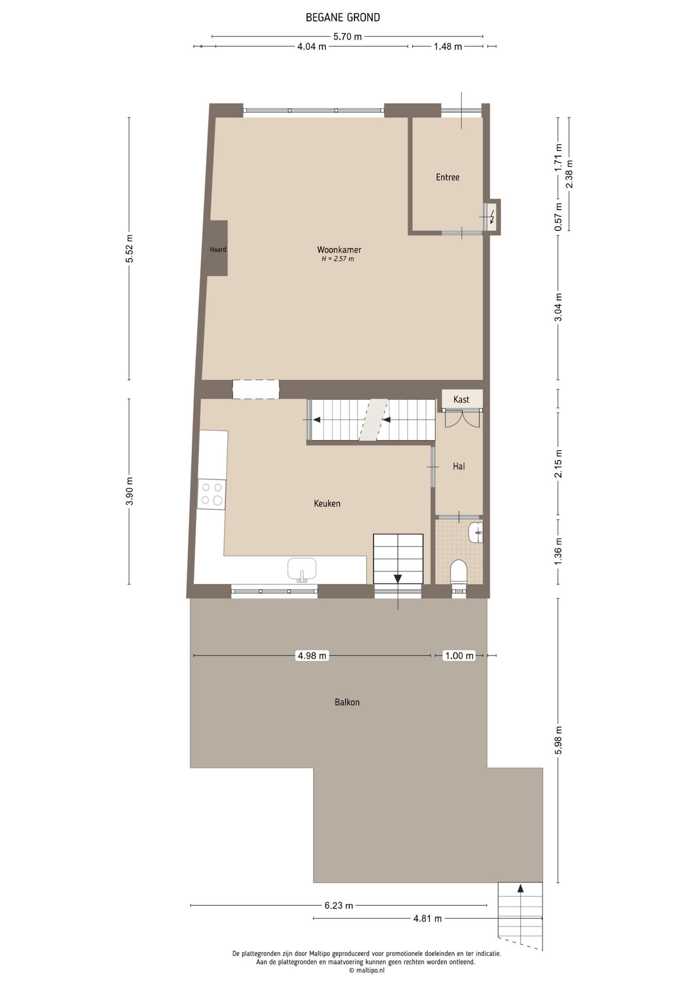 Surprisingly spacious terraced house with six bedrooms in Wamel village centre — 54